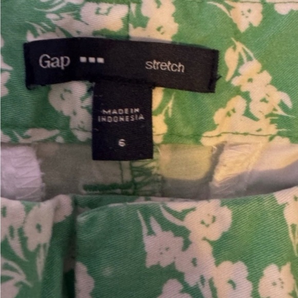 Gap Floral Green Women's Shorts Sz 6 - Picture 3 of 3